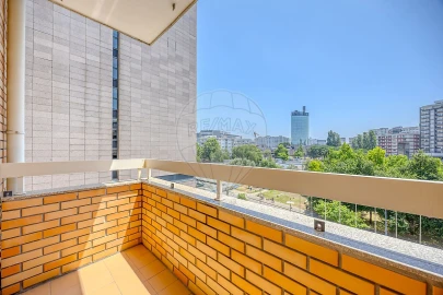 Apartamento T3 para Venda em Cidade da Maia