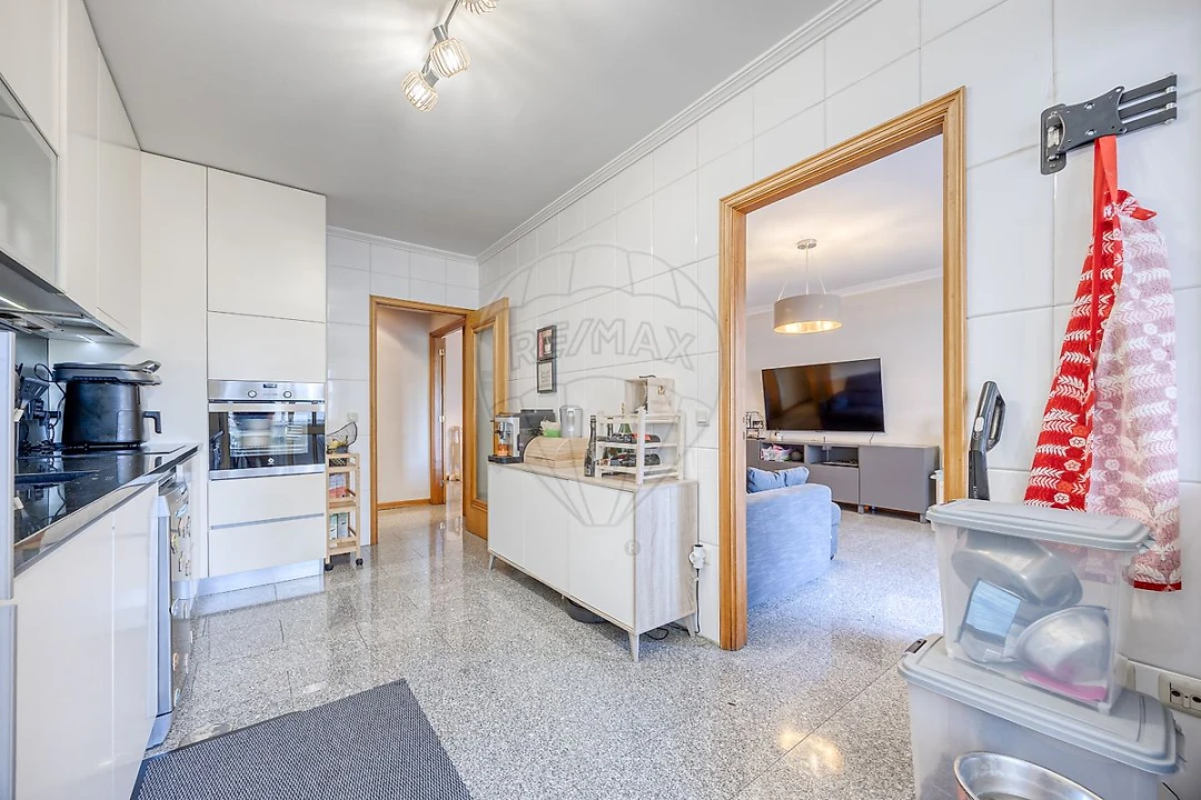 Apartamento T3 para Venda em Cidade da Maia Foto 11