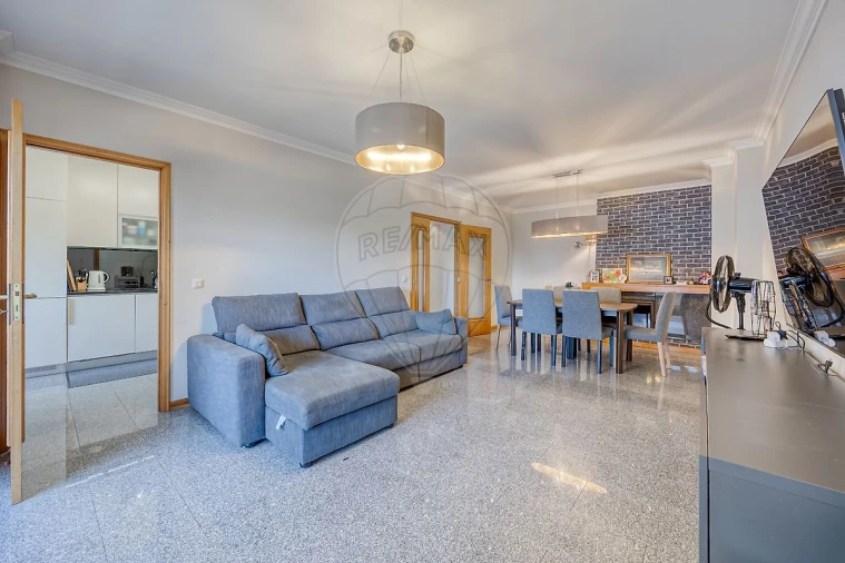 Apartamento T3 para Venda em Cidade da Maia Foto 5