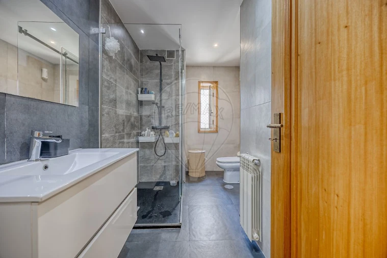 Apartamento T3 para Venda em Cidade da Maia Foto 18
