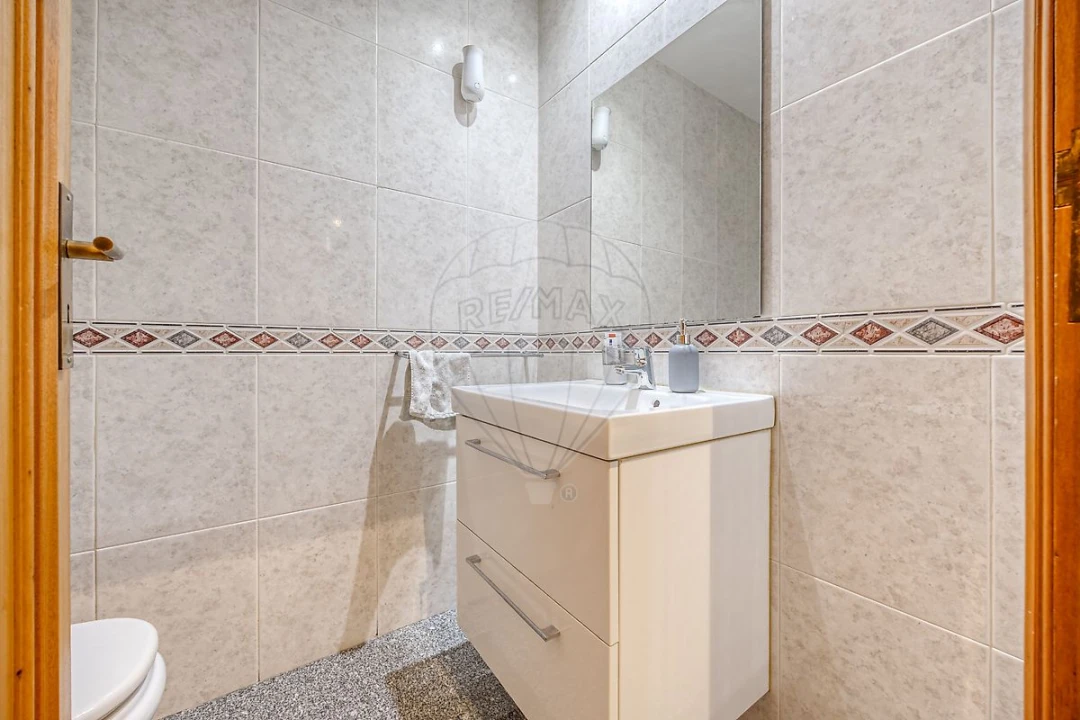 Apartamento T3 para Venda em Cidade da Maia Foto 14
