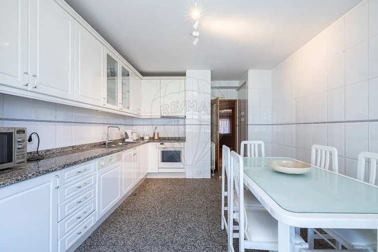 Apartamento T3 para Arrendamento em Canidelo Foto 27