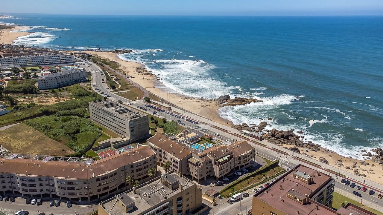 Apartamento T3 para Arrendamento em Canidelo Foto 13