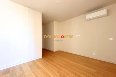 Apartamento T4 para Venda em Santa Marinha e São Pedro da Afurada