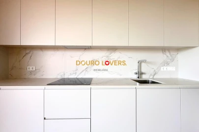 Apartamento T4 para Venda em Santa Marinha e São Pedro da Afurada
