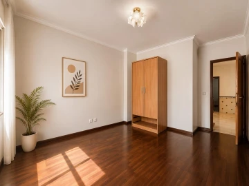 Apartamento T2 para Venda em Agualva e Mira-Sintra