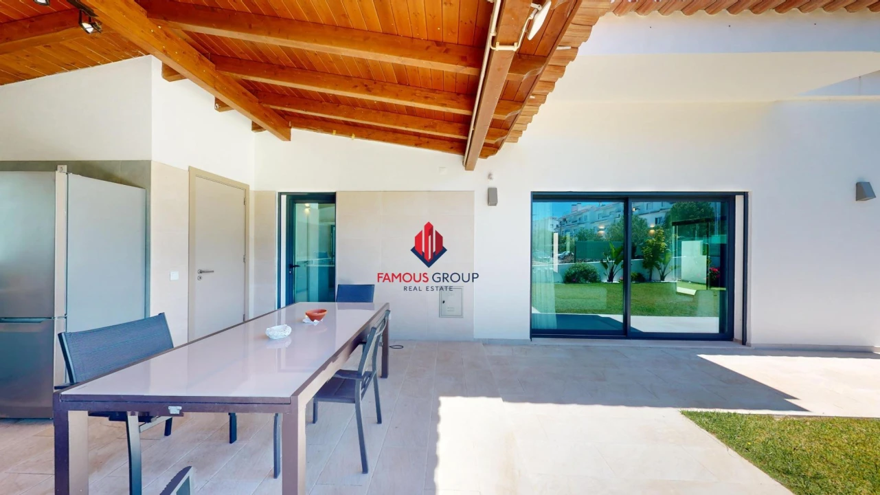 Moradia T4 para Venda em Alvor Foto 35