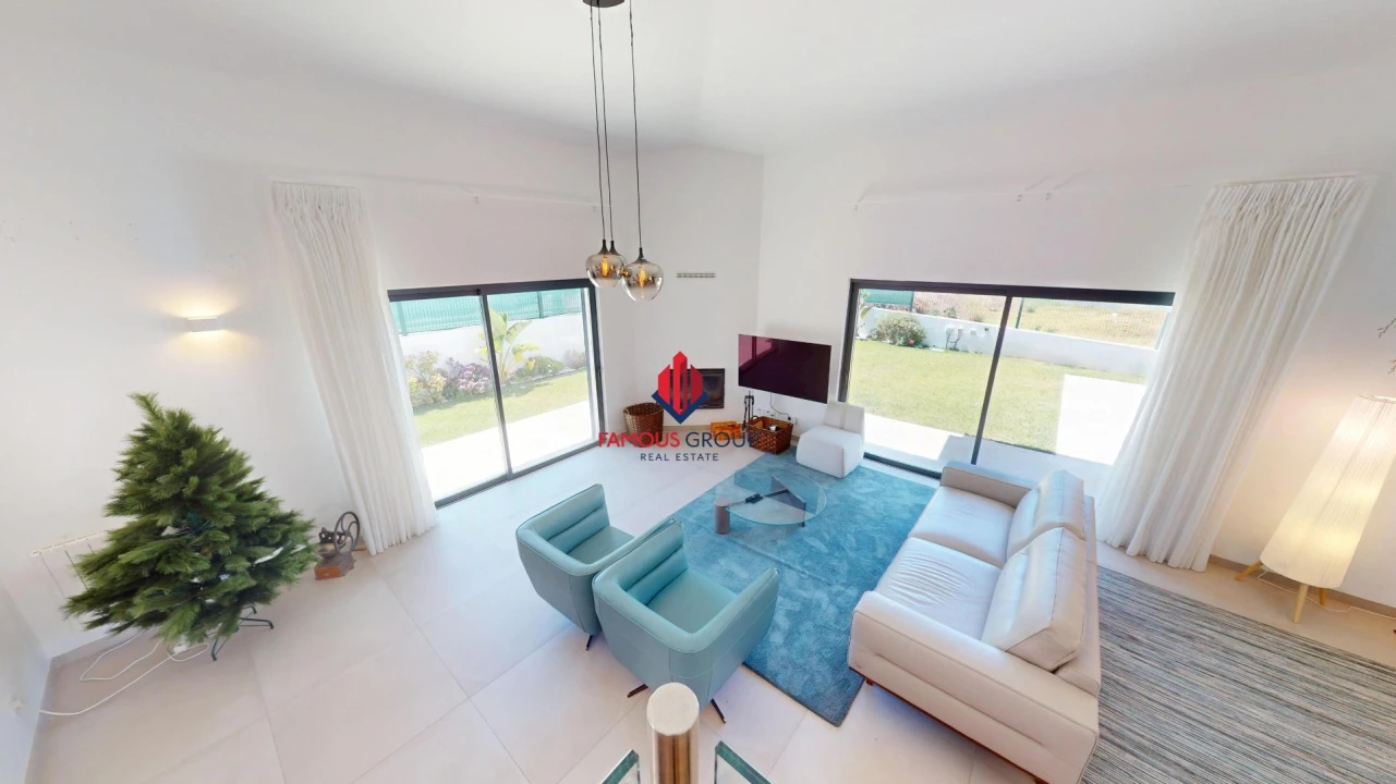 Moradia T4 para Venda em Alvor Foto 5
