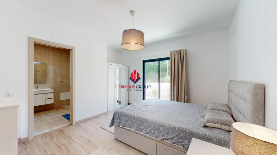 Moradia T4 para Venda em Alvor Foto 17