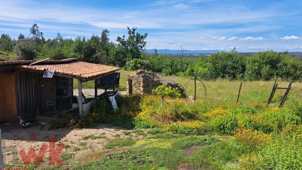 Moradia T1 para Venda em Ázere e Covelo Foto 14