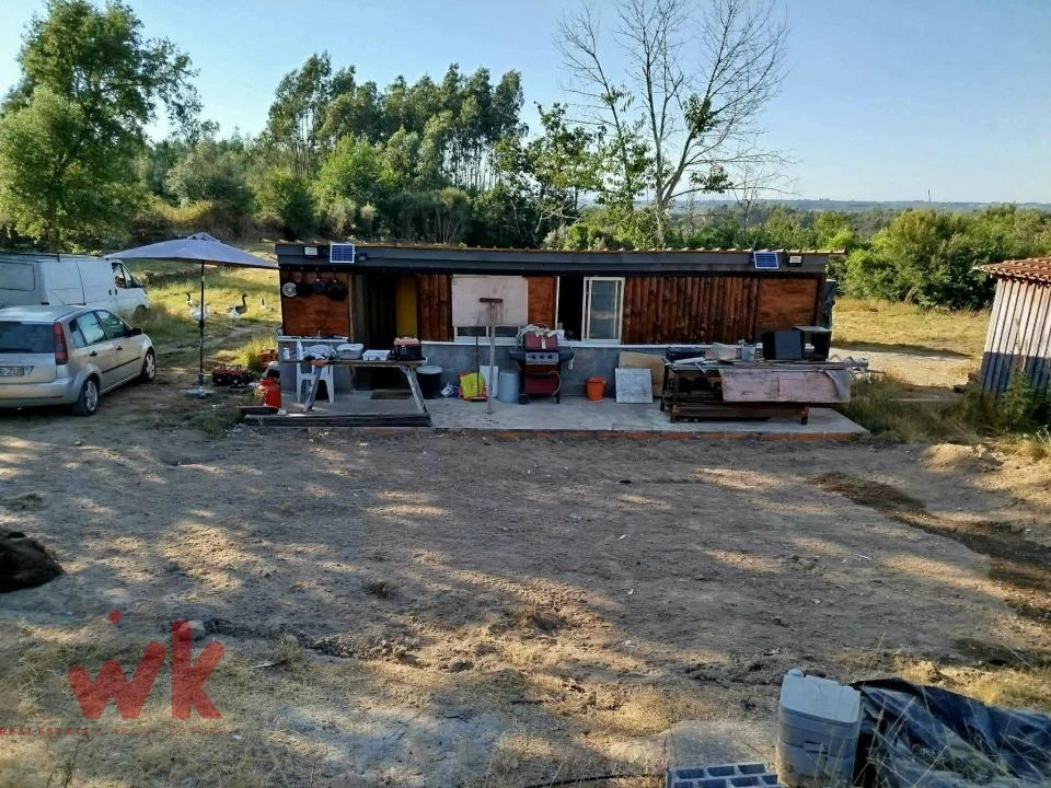 Moradia T1 para Venda em Ázere e Covelo Foto 2
