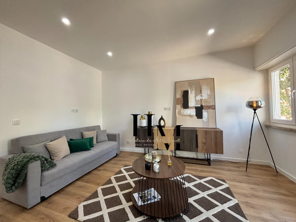 Apartamento T3 para Venda em Benfica Foto 2