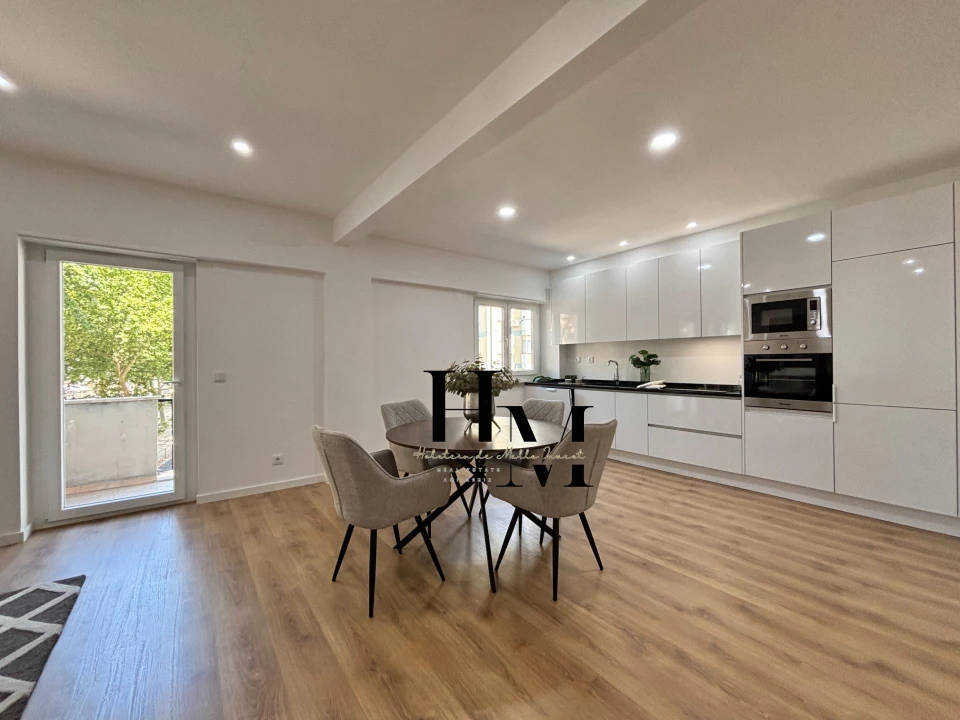 Apartamento T3 para Venda em Benfica Foto 4