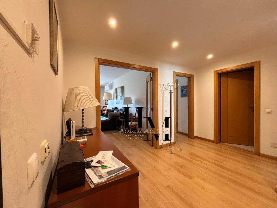 Apartamento T2 para Venda em Alcabideche Foto 3