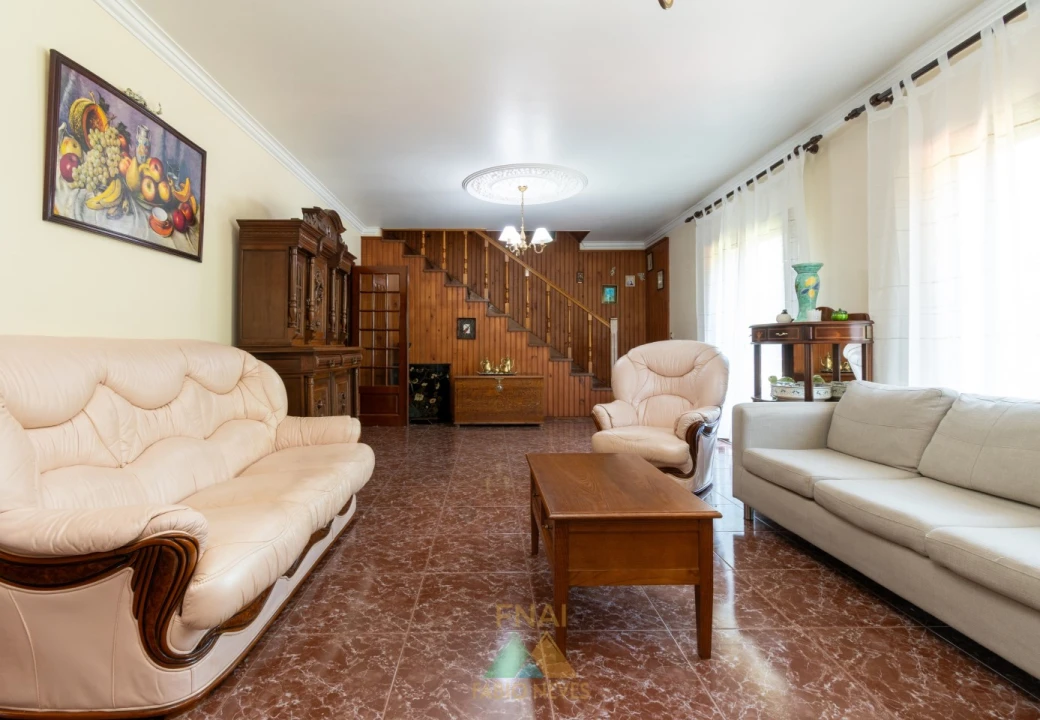 Moradia T4 para Venda em Arcozelo Foto 21