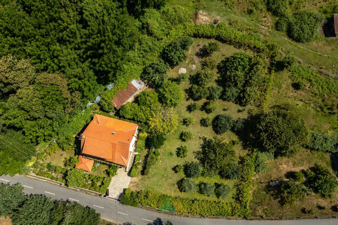Moradia T4 para Venda em Arcozelo Foto 4