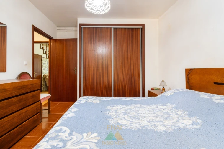 Moradia T4 para Venda em Arcozelo Foto 28