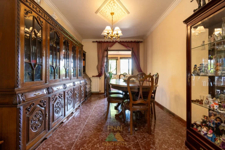 Moradia T4 para Venda em Arcozelo Foto 24