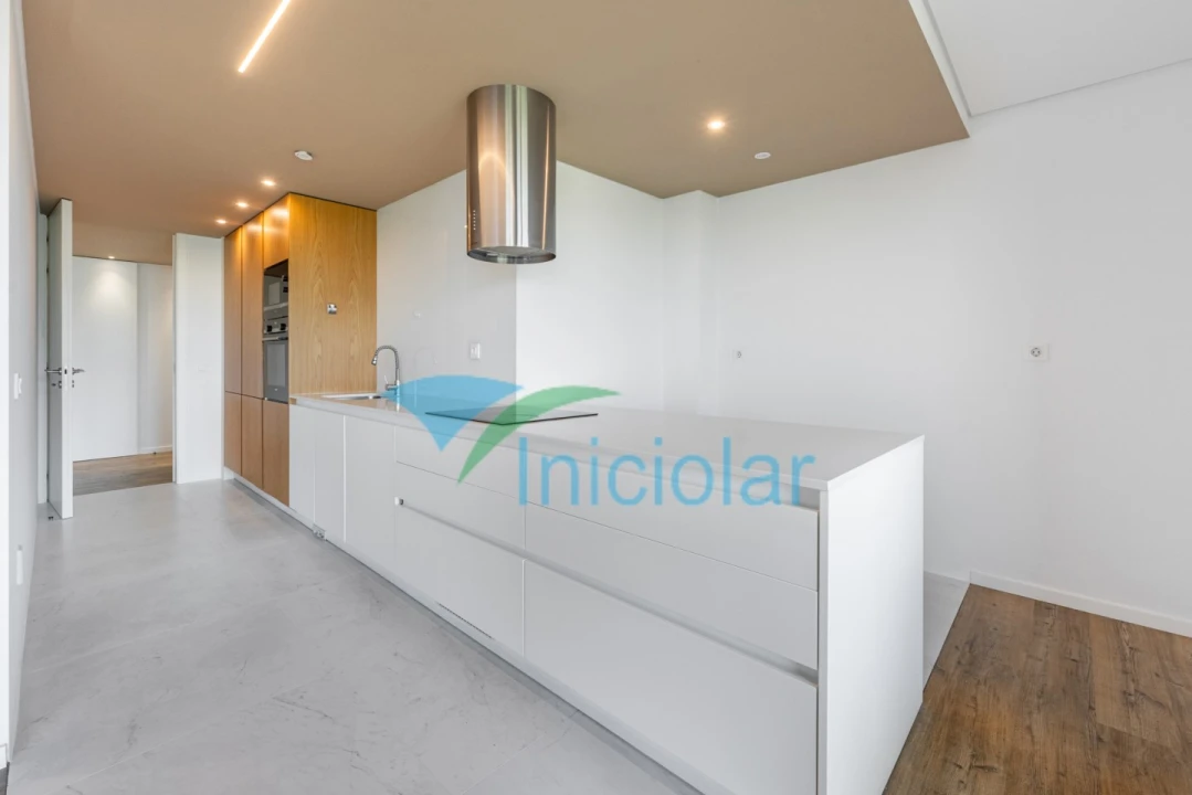 Apartamento T3 para Venda em Rio Tinto Foto 3