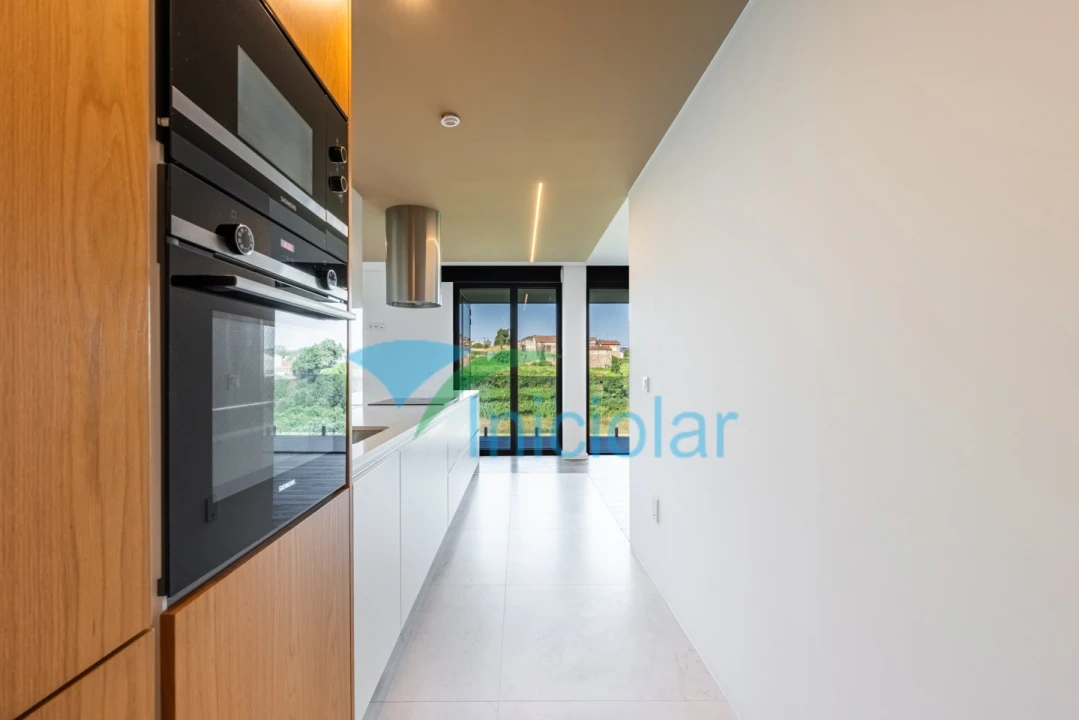 Apartamento T3 para Venda em Rio Tinto Foto 4