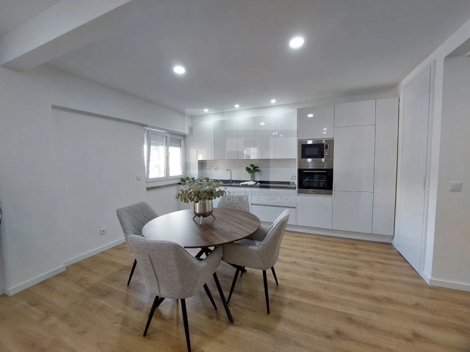 Apartamento T3 para Venda em Benfica Foto 5