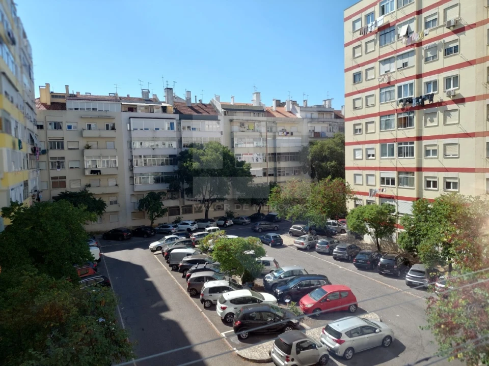 Apartamento T3 para Venda em Benfica Foto 18