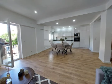Apartamento T3 para Venda em Benfica