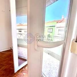 Apartamento T2 para Venda em Sacavém e Prior Velho