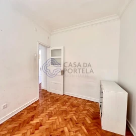 Apartamento T2 para Venda em Sacavém e Prior Velho