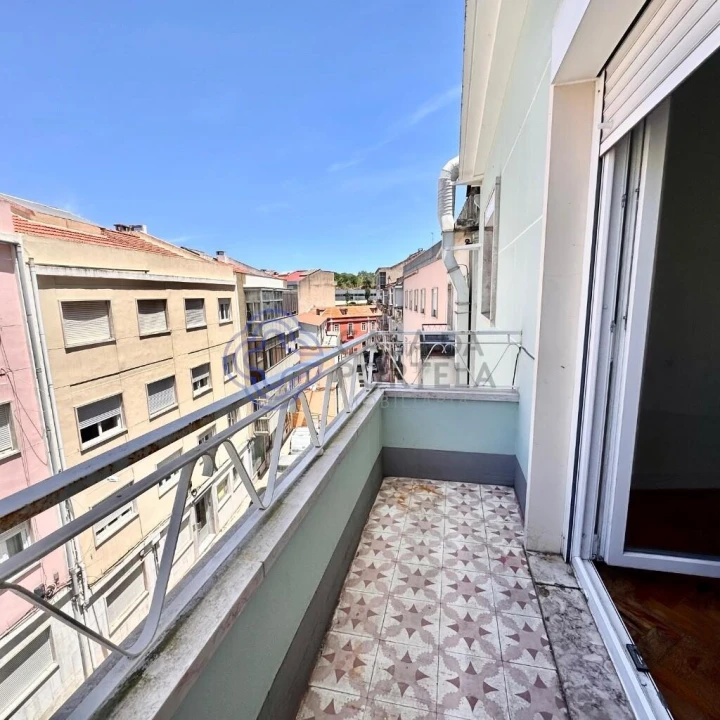 Apartamento T2 para Venda em Sacavém e Prior Velho Foto 6