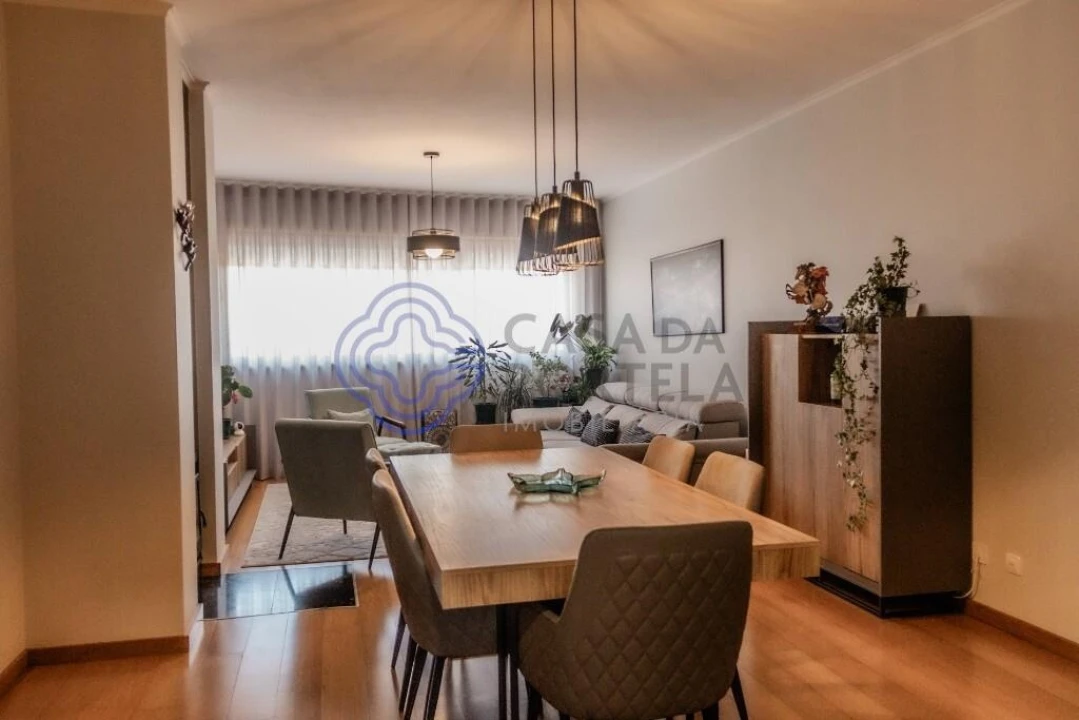 Apartamento T3 para Venda em Mafamude e Vilar do Paraíso Foto 1
