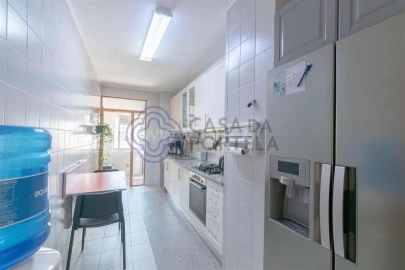 Apartamento T3 para Venda em Mafamude e Vilar do Paraíso