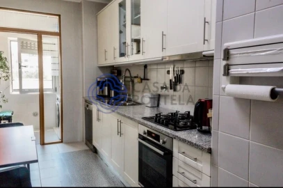 Apartamento T3 para Venda em Mafamude e Vilar do Paraíso