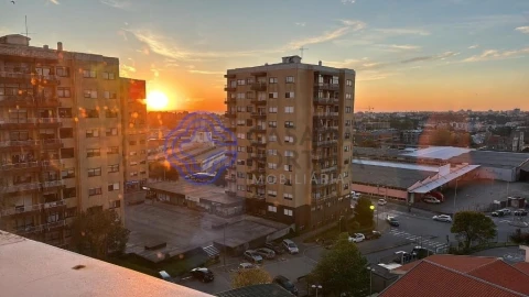 Apartamento T3 para Venda em Mafamude e Vilar do Paraíso