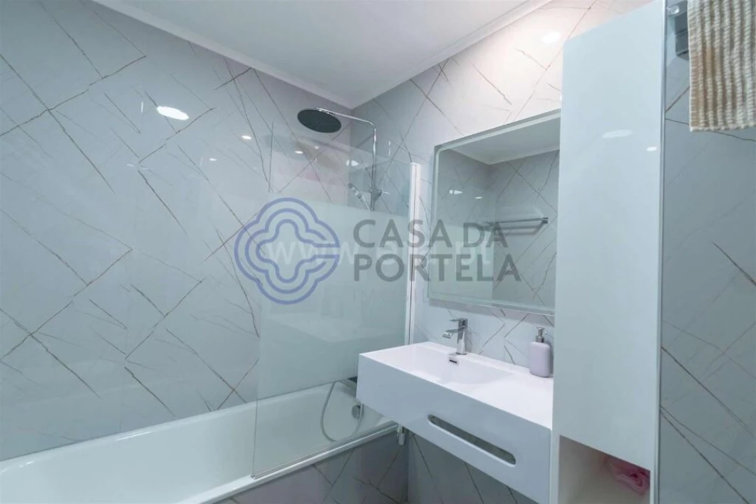 Apartamento T3 para Venda em Mafamude e Vilar do Paraíso Foto 37