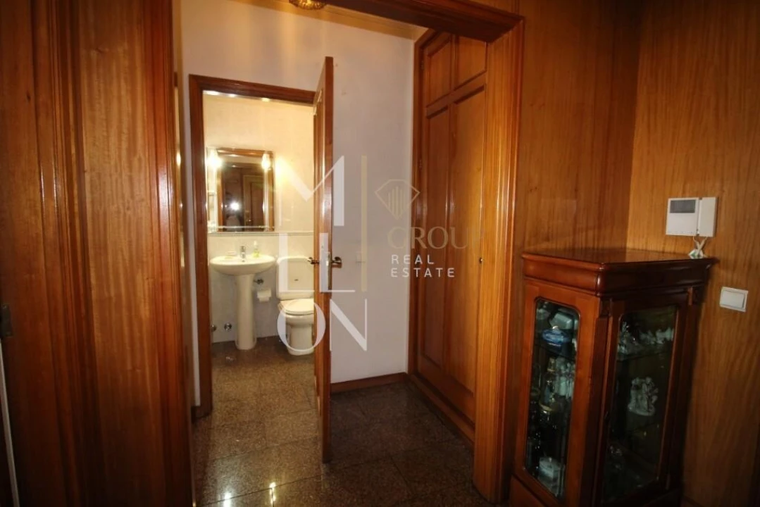 Apartamento T2 para Venda em Cidade da Maia Foto 5