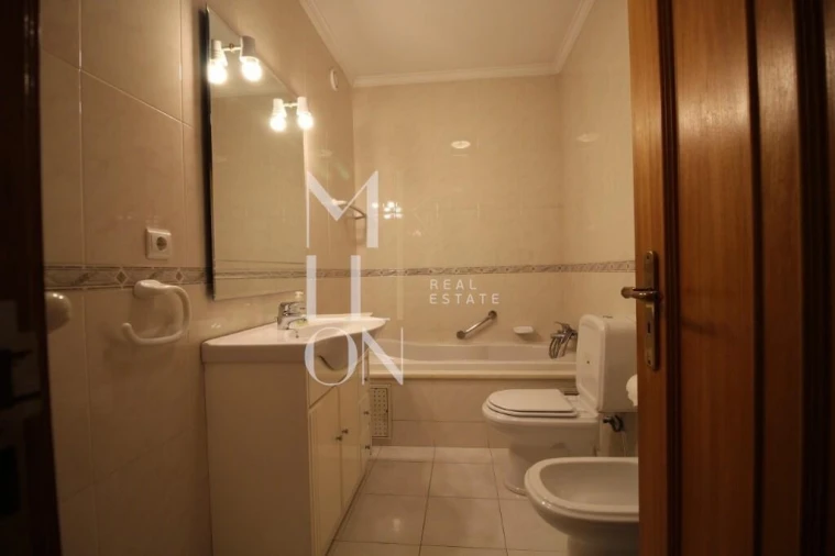 Apartamento T2 para Venda em Cidade da Maia Foto 24
