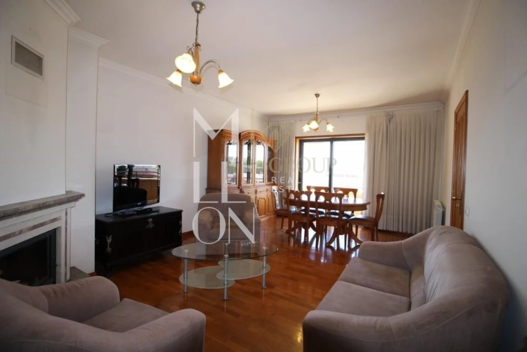 Apartamento T2 para Venda em Cidade da Maia Foto 2