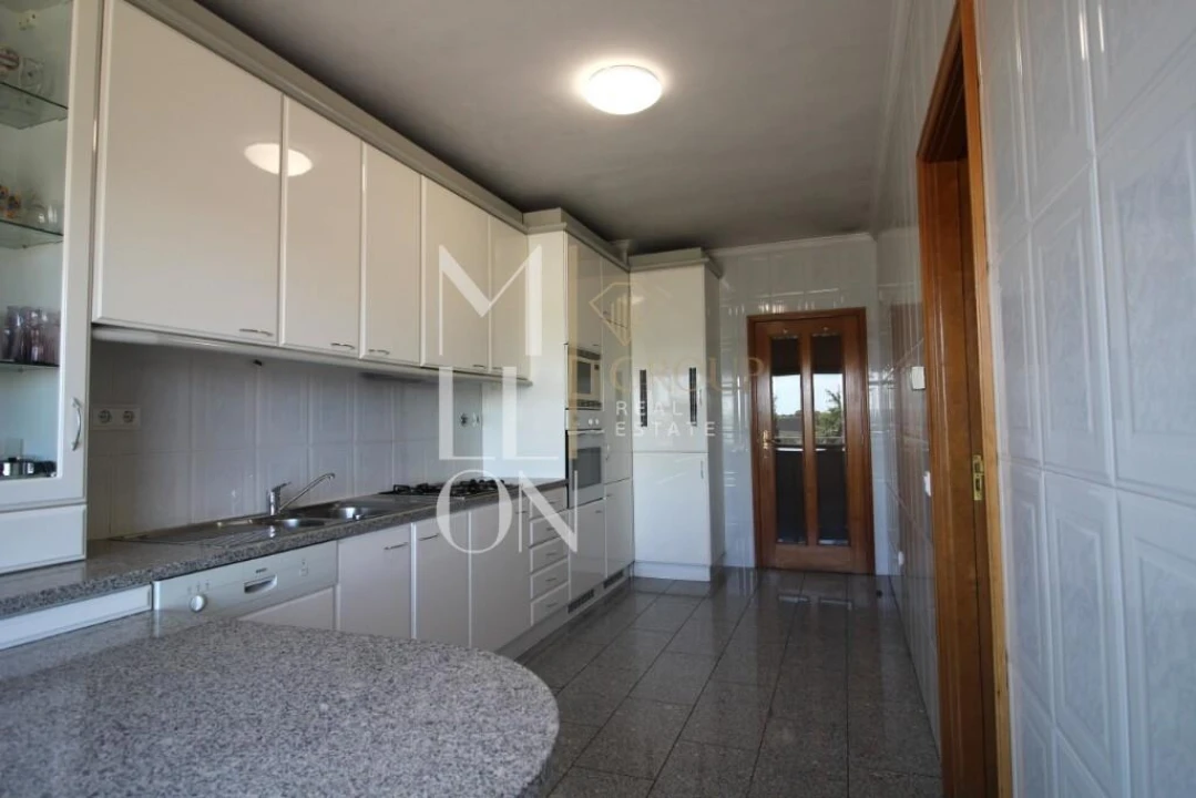 Apartamento T2 para Venda em Cidade da Maia Foto 7