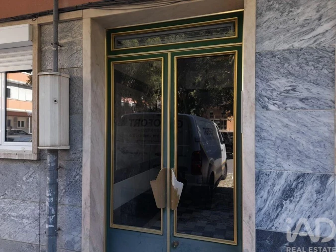 Apartamento T2 para Venda em Odivelas Foto 3