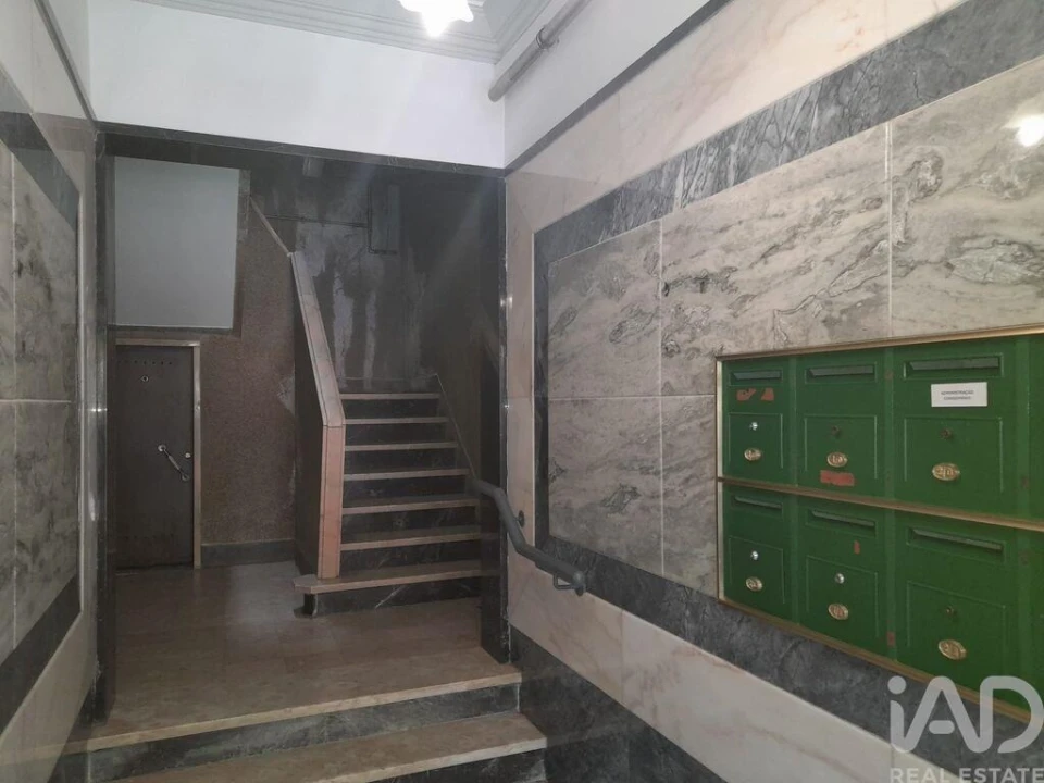 Apartamento T2 para Venda em Odivelas Foto 4