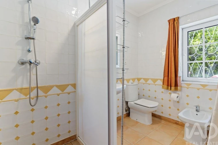 Moradia T7 para Venda em Silves Foto 12