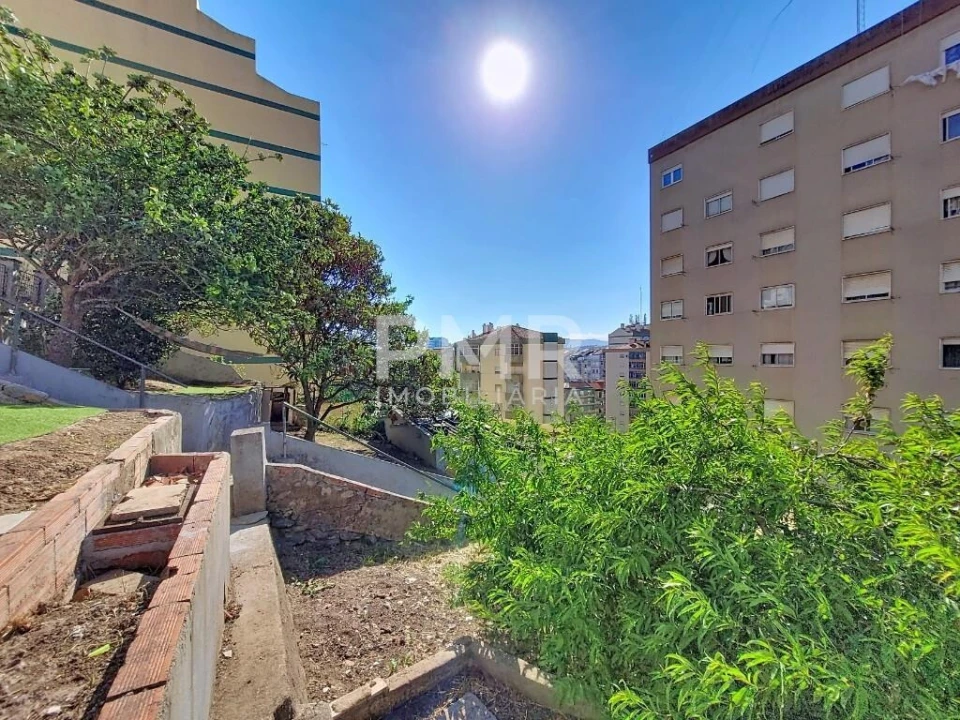 Moradia T3 para Venda em Agualva e Mira-Sintra Foto 3
