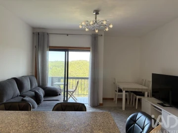 Apartamento T2 para Arrendamento em Chafe