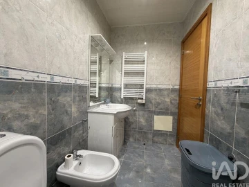 Apartamento T2 para Arrendamento em Chafe