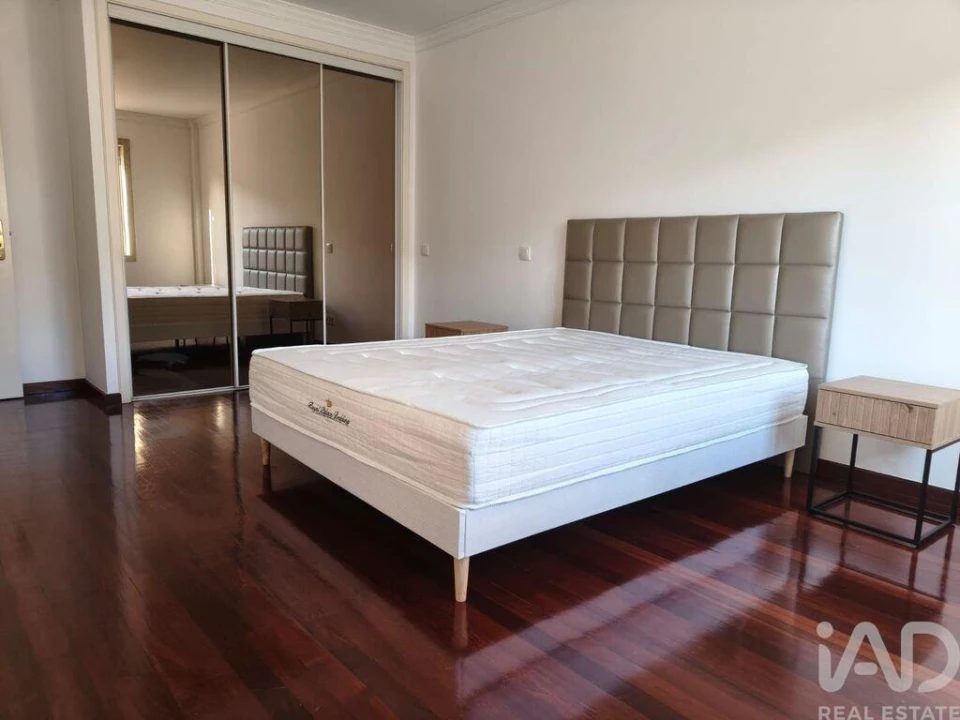 Apartamento T2 para Arrendamento em Funchal (Santa Maria Maior) Foto 5