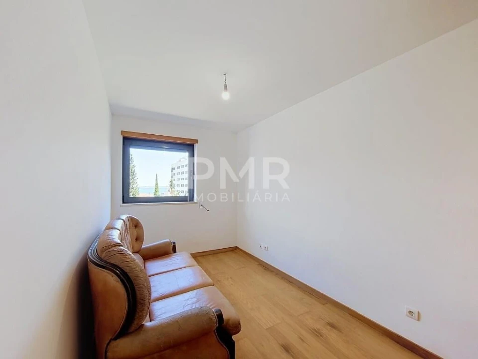 Apartamento T3 para Arrendamento em Marvila Foto 12