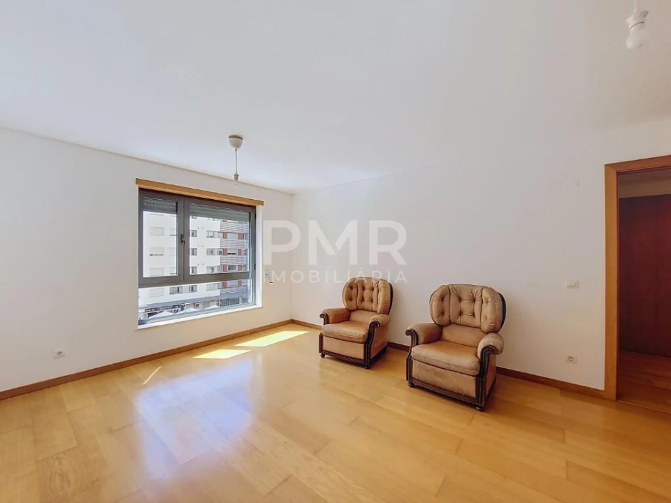 Apartamento T3 para Arrendamento em Marvila Foto 2