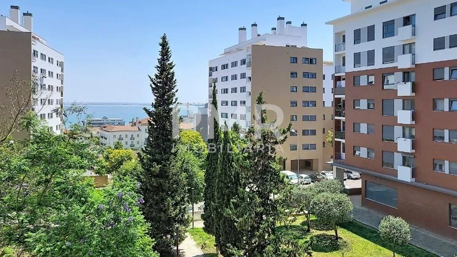 Apartamento T3 para Arrendamento em Marvila