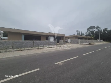 Moradia T4 para Venda em Soutelo